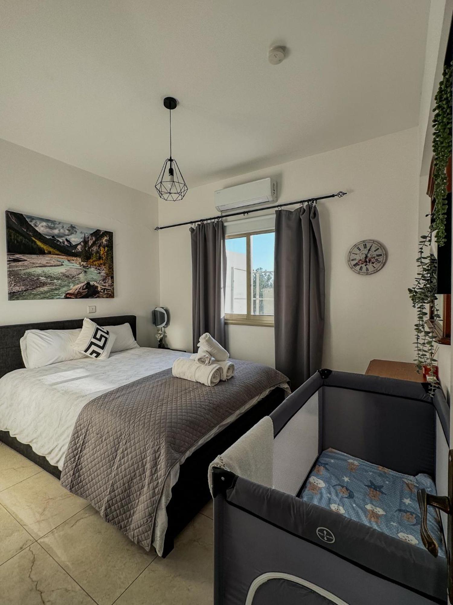 1B Seaside Orchid, Sea, Center Apartment Paphos ภายนอก รูปภาพ
